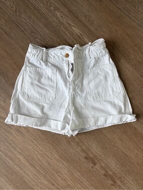 Zara White High-Waist Cuffed Denim Shorts
